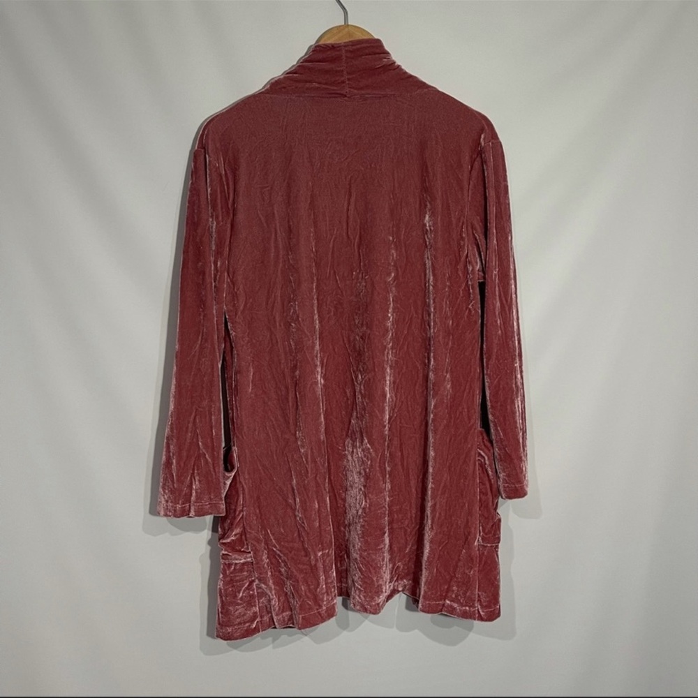 New Amaryllis Velvet Drape Open Front Cardigan - Picture 11 of 13